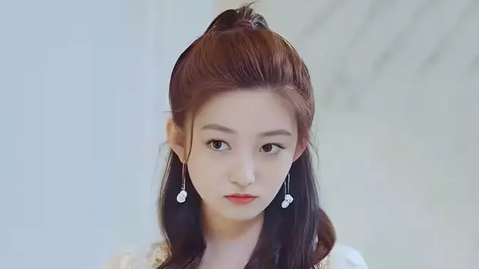 爱在灯火阑珊处：港味爱情，怀旧情怀，一场关于寻找与重生的情感之旅